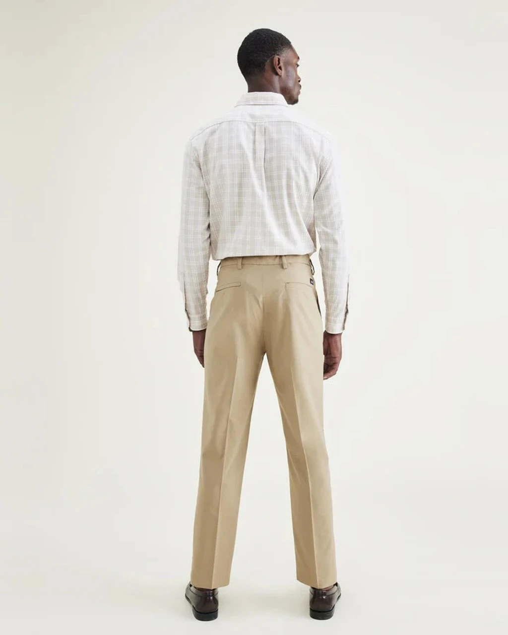 Dockers® Signature Straight Fit Go Khakis 4 Dockers® Signature Straight Fit Go Khakis - Image 4