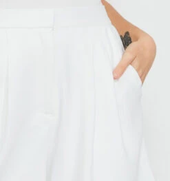 Skies Are Blue Pleated Suit Shorts 9 Skies Are Blue Pleated Suit Shorts -Fashion Clothing Skies are Blue Pleated Suit Shorts WHITE 4 06817.1715707681