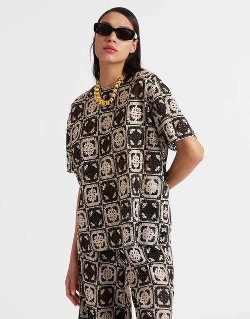 Lacey House T-Shirt Mini Tiles Black In Macramé 1 Lacey House T-Shirt Mini Tiles Black In Macramé